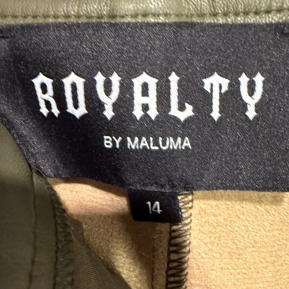 NWOT Royalty by Maluma Flare-Leg Faux-Leather Pants in olive green - Picture 4 of 4